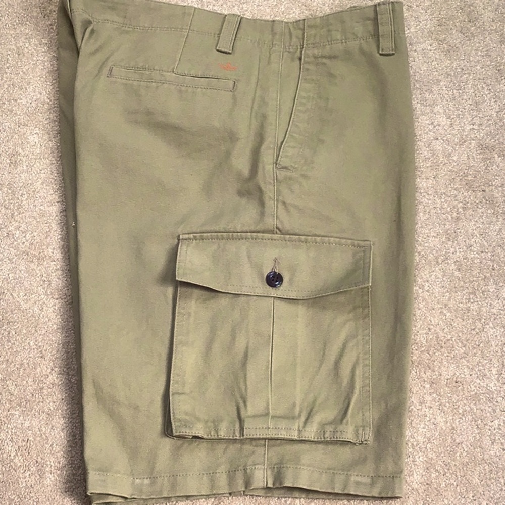 Dockers 100% cotton Cargo Shorts with Flat Front Design